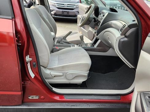 Used 2012 Subaru Forester 2.5X Premium w/ All-Weather Pkg image 34