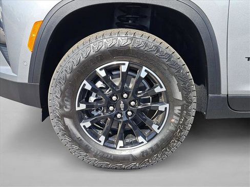 New 2026 Chevrolet Traverse Z71 w/ Enhanced Driving Package AWD/4WD image 10