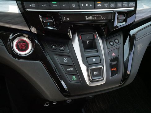 Certified 2026 Honda Odyssey Elite image 24