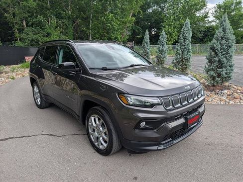 Used 2022 Jeep Compass Latitude AWD/4WD image 7