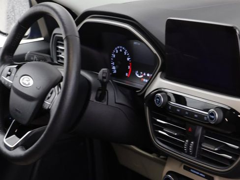 Used 2021 Ford Escape SEL image 21