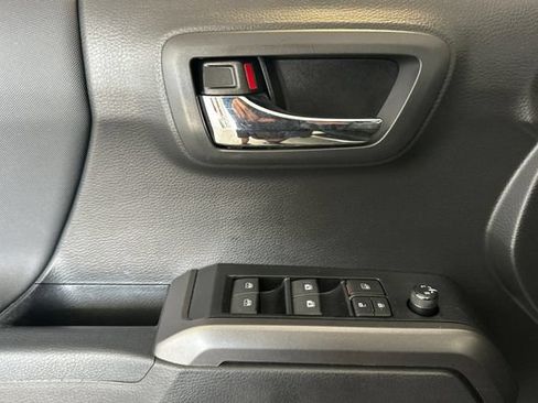Certified 2023 Toyota Tacoma TRD Off-Road w/ Technology Package AWD/4WD image 14