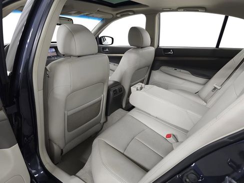 Used 2011 INFINITI G25 x w/ Moonroof Pkg image 26