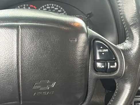 Used 2002 Chevrolet Camaro Base image 20