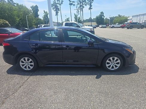 Used 2023 Toyota Corolla LE FWD image 4