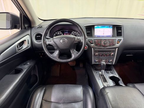 Used 2019 Nissan Pathfinder SL AWD/4WD image 33