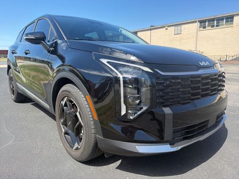 Used 2026 Kia Sportage EX image 3