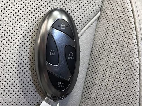 Used 2025 Hyundai Tucson Limited AWD/4WD image 20