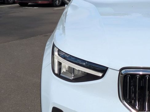 Used 2024 Volvo XC40 B5 Plus AWD/4WD image 10