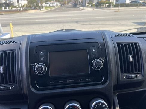 Used 2019 RAM ProMaster 2500 FWD image 18