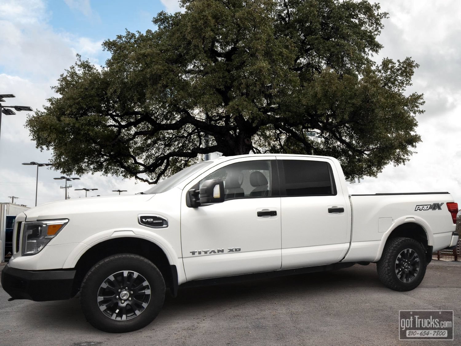 Used 2018 Nissan Titan PRO-4X w/ Pro-4x Utility Package AWD/4WD image 1