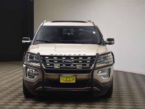 Used 2017 Ford Explorer XLT w/ Equipment Group 202A image 22