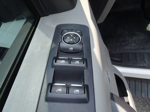 Used 2015 Ford F150 XL w/ Equipment Group 101A Mid AWD/4WD image 13
