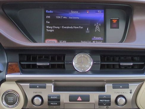 Used 2017 Lexus ES 350 image 16