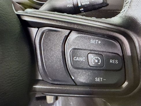 Used 2021 Jeep Wrangler Unlimited Sport image 15