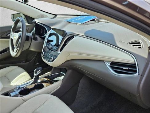 Used 2024 Chevrolet Malibu LT image 23