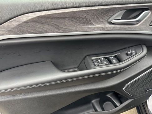 Used 2023 Jeep Grand Cherokee 4WD 4xe w/ Luxury Tech Group II image 20