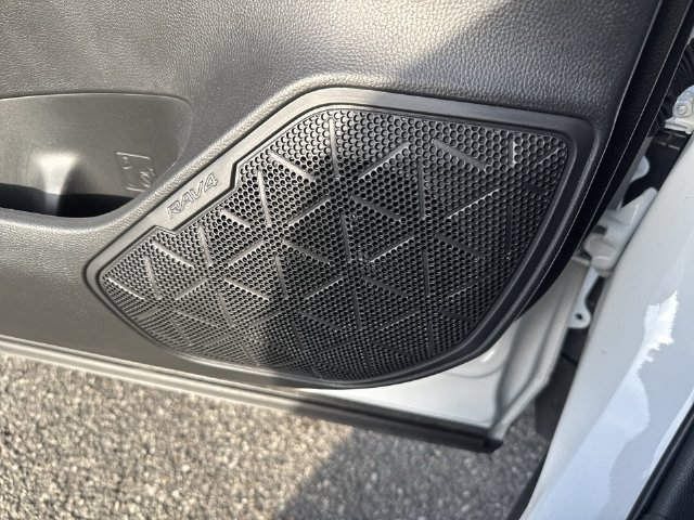 Used 2025 Toyota RAV4 LE FWD image 26