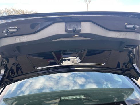 Used 2025 Volkswagen Jetta SE image 24