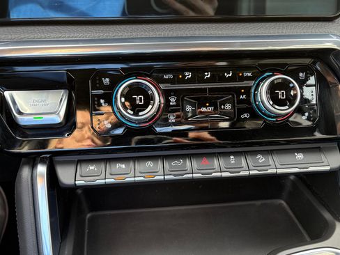 Used 2023 GMC Sierra 1500 Denali w/ Technology Package image 16