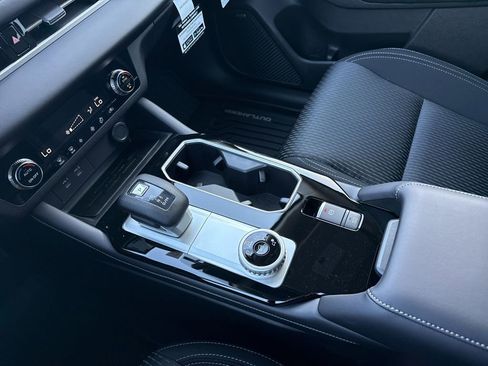 New 2026 Mitsubishi Outlander ES image 19
