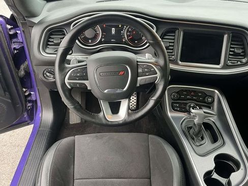 Used 2017 Dodge Challenger GT w/ GT Interior Package image 16