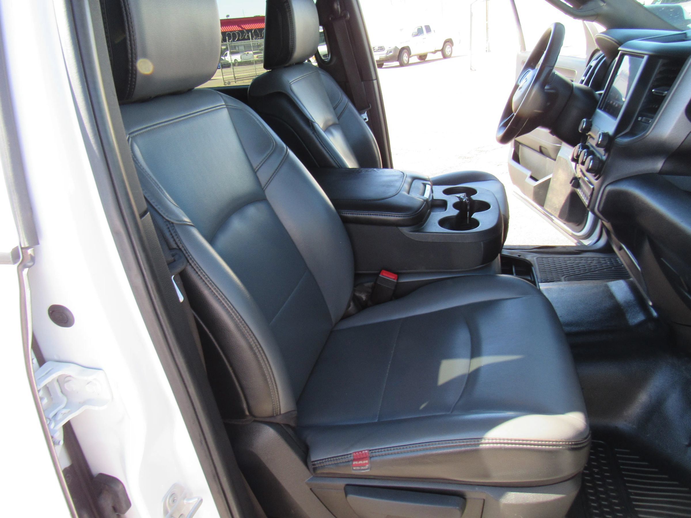 Used 2022 RAM 3500 Tradesman AWD/4WD image 11