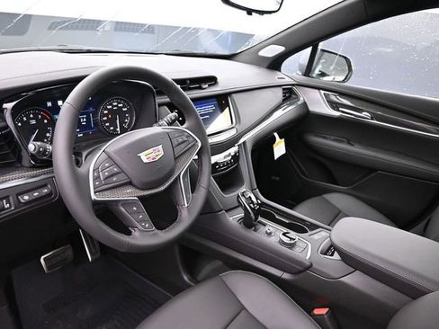 New 2026 Cadillac XT5 Sportv w/ LPO, Onyx Lite Package image 16
