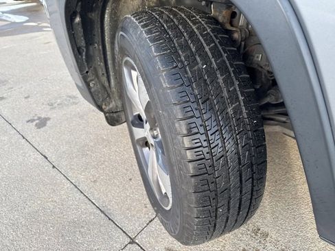 Used 2020 Jeep Cherokee Limited image 50