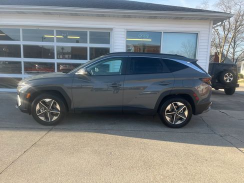 Used 2025 Hyundai Tucson SEL image 2