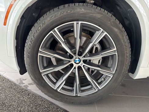 Certified 2026 BMW X5 xDrive40i image 9