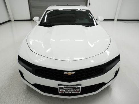 Used 2023 Chevrolet Camaro LT RWD image 2