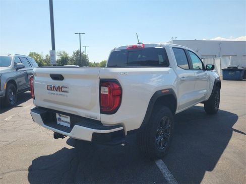 New 2025 GMC Canyon Elevation w/ Convenience Package image 3