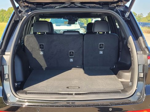 New 2025 Jeep Grand Cherokee Limited w/ Luxury Tech Group II image 7