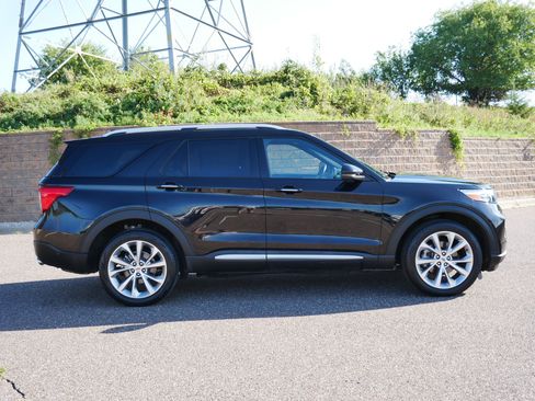 Used 2021 Ford Explorer Platinum w/ Equipment Group 601A image 8