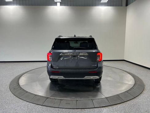 Certified 2024 Ford Explorer XLT w/ Equipment Group 202A AWD/4WD image 8