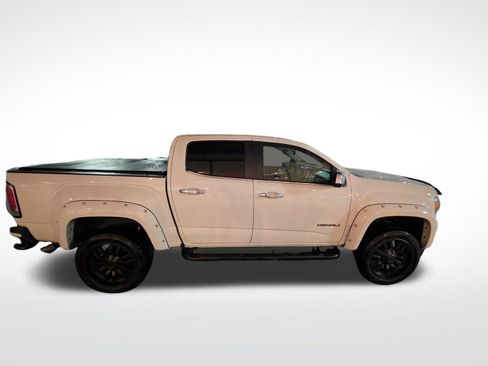 Used 2019 GMC Canyon Denali image 4