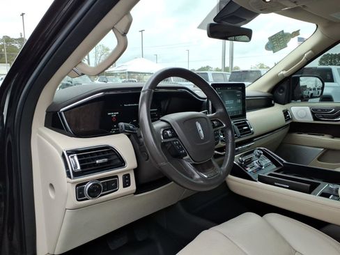 Used 2021 Lincoln Navigator L Reserve w/ Luxury Package image 7