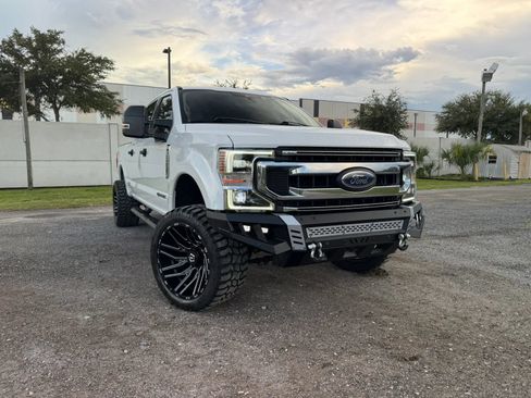 Used 2020 Ford F250 XLT w/ XLT Value Package AWD/4WD image 3