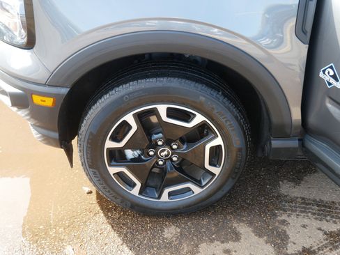 Used 2024 Ford Bronco Sport Outer Banks w/ Tech Package image 15