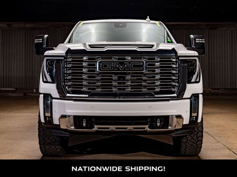 Used 2024 GMC Sierra 3500 Denali w/ Denali Reserve Package image 4