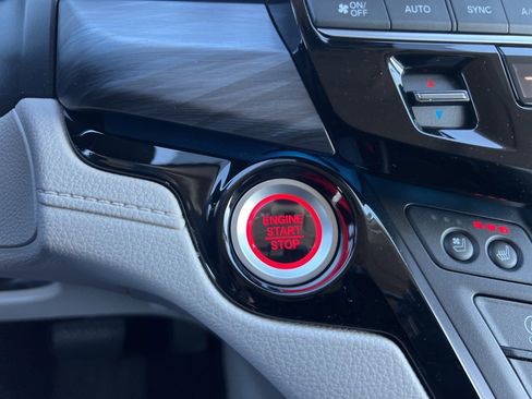 Used 2025 Honda Odyssey Elite image 16