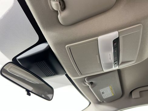 Used 2025 Nissan Sentra SV FWD image 11