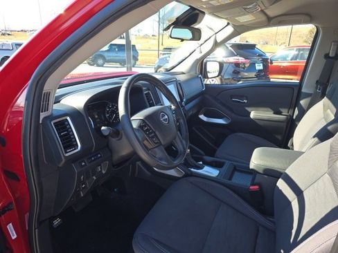 Used 2022 Nissan Frontier SV image 10