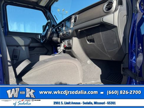 Used 2019 Jeep Wrangler Unlimited Sahara AWD/4WD image 26