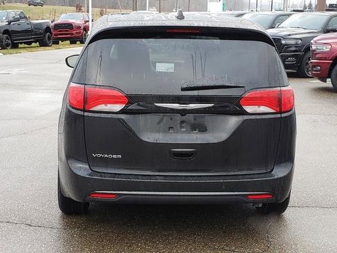 New 2026 Chrysler Voyager LX image 7