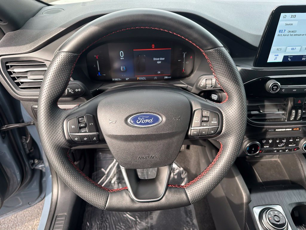 Used 2025 Ford Escape ST-Line Select AWD/4WD image 15