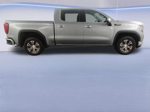 Used 2026 GMC Sierra 1500 SLT AWD/4WD image 9