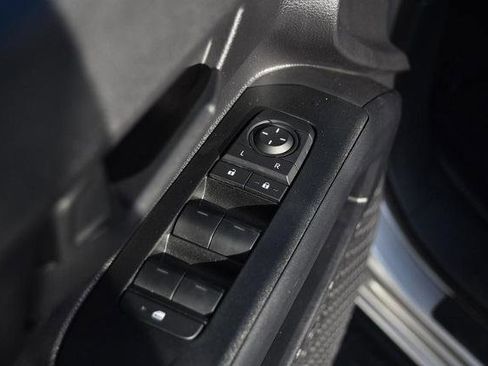 Used 2025 Toyota 4Runner 4WD image 9