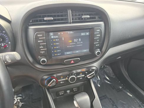 Used 2021 Kia Soul GT-Line FWD image 32